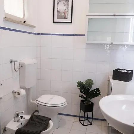 Piazza San Secondo-dimora Con Terrazza- Wi-fi E Ac