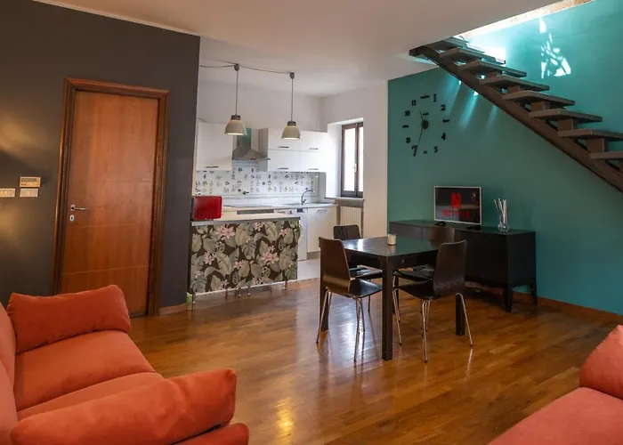 Piazza San Secondo-dimora Con Terrazza- Wi-fi E Ac Апартаменты