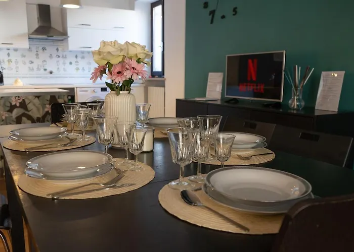 Piazza San Secondo-dimora Con Terrazza- Wi-fi E Ac Апартаменты