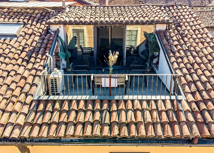 Апартаменты Piazza San Secondo-dimora Con Terrazza- Wi-fi E Ac *